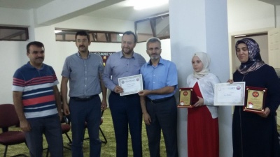 Kur’an-ı Kerimi Güzel Okuma Birincisi’ne Diyanet-Sen’den Plaket