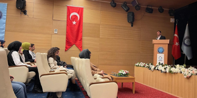 Alptekin, “Dijital Çağda İnsanın Anlam Arayışı” Konulu Konferans Verdi